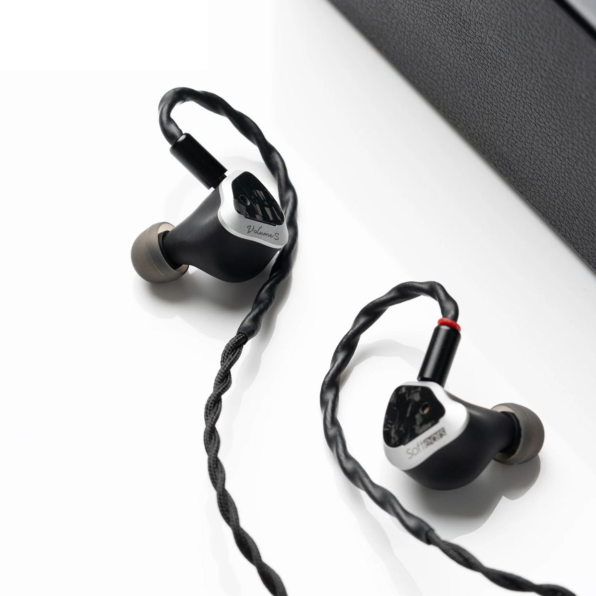 SOFTEARS VOLUME S Écouteurs Intra-Auriculaires IEM Dynamique Balanced Armature 9.8 Ohm 124dB 8Hz-40kHz